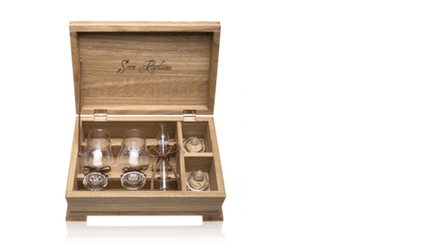 Handtillverkat whiskyset med egen monogram graverat, Ekschatullset - Heta Hyttan